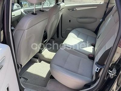 Mercedes B180