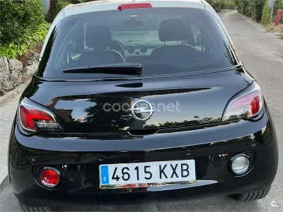 Usado Opel Adam Glam 87 CV (63 kW) 2019 Negro Utilitario