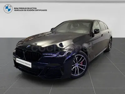 Usado BMW 530e Comfort Edition 292 CV (214 kW) 2022 Negro Berlina