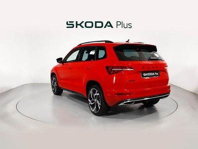 Usado Skoda Karoq SportLine 150 CV (110 kW) 2024 Rojo SUV