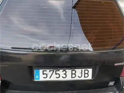 Używany VW Passat Comfortline 110 KM (80 kW) 2001 Czarny Kombi