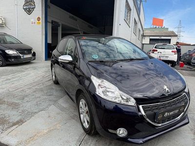 Usado Peugeot 208 Active 82 CV (60 kW) 2015 Azul Utilitario