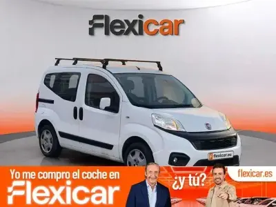 Usado Fiat Qubo Dynamic 80 CV (58 kW) 2017 Blanco Monovolumen