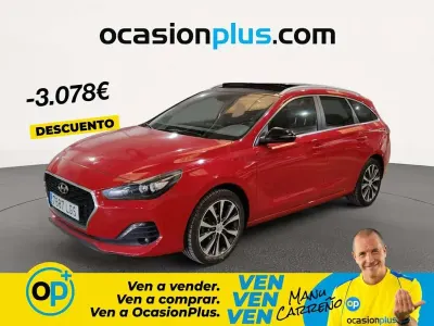 Usado Hyundai i30 140 CV (102 kW) 2020 Rojo Familiar