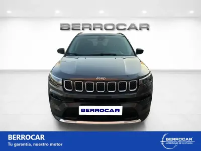 Usado Jeep Compass Limited 130 CV (95 kW) 2022 Gris SUV