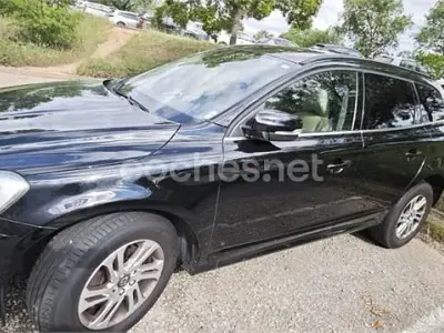 Käytetty Volvo XC60 R-Design Momentum 181 HP (133 kW) 2015 Musta Katumaasturi