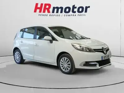 Usado Renault Scénic Expression 110 CV (80 kW) 2014 Blanco Monovolumen