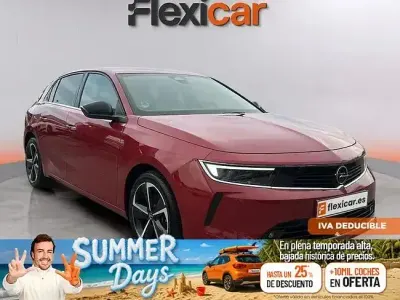 Usado Opel Astra Elegance 130 CV (95 kW) 2023 Granate Berlina