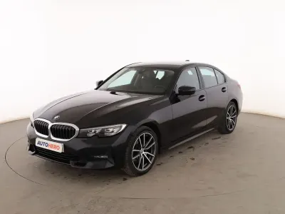 Usado BMW 318 Comfort Edition 150 CV (110 kW) 2019 Negro Berlina