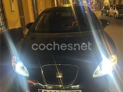 Negro Usado 2012 Seat Leon Reference Berlina | 6000 € (Precio justo)