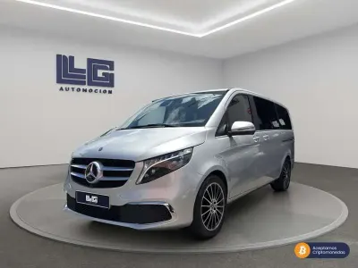Usado Mercedes V300 Avantgarde 239 CV (175 kW) 2023 Gris Monovolumen