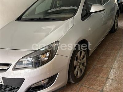 Gris / plata Usado 2014 Opel Astra Business Berlina | 6500 € (Precio justo)
