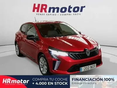 Usado Renault Clio Evolution 101 CV (74 kW) 2025 Rojo Utilitario
