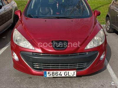 Usado Peugeot 308 GTi 175 CV (128 kW) 2008 Granate Berlina