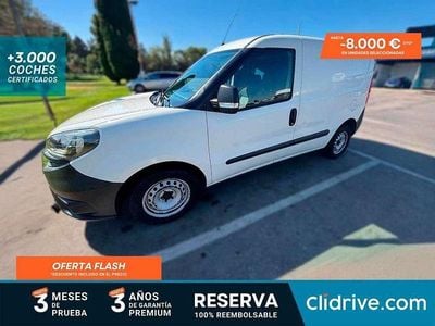 Usado Fiat Doblò 95 CV (69 kW) 2019 Blanco Monovolumen