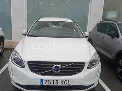 Usado Volvo XC60 R-Design Momentum 150 CV (110 kW) 2017 Blanco SUV