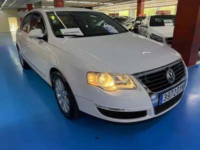 Usado VW Passat Advance 115 CV (84 kW) 2006 Blanco Berlina