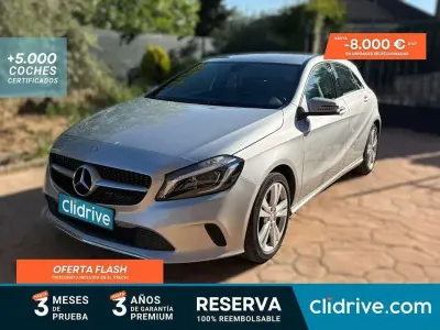 Usado Mercedes A200 136 CV (100 kW) 2017 Gris Utilitario