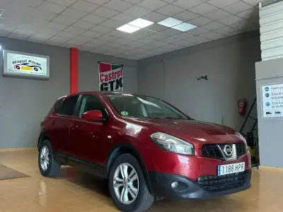 Usado Nissan Qashqai Acenta 110 CV (80 kW) 2013 Rojo SUV