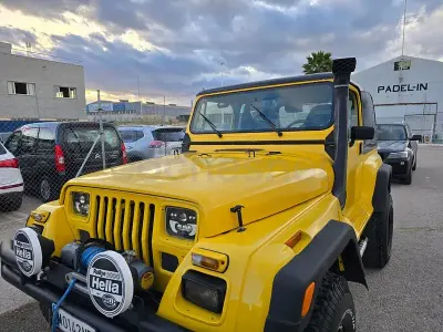 Usado Jeep Wrangler 181 CV (133 kW) 1992 Amarillo SUV