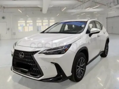 Usado Lexus NX350h Executive Line 242 CV (177 kW) 2022 Blanco SUV