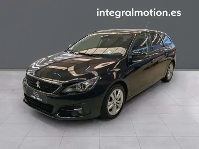 Usado Peugeot 308 SW Style 130 CV (95 kW) 2019 Negro Familiar