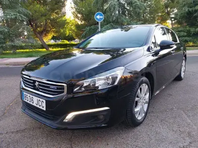 Usado Peugeot 508 Allure 150 CV (110 kW) 2015 Negro Berlina