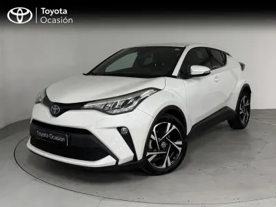 Käytetty Toyota C-HR Advance 122 HP (89 kW) 2022 Valkoinen Katumaasturi