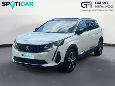 Używany Peugeot 5008 GT 130 KM (95 kW) 2022 Biały SUV