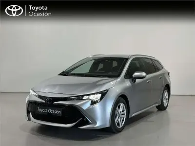 Usado Toyota Corolla Active 122 CV (89 kW) 2022 Gris / plata Familiar