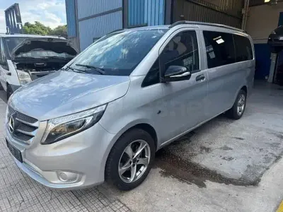 Usado Mercedes V220 Marco Polo 163 CV (119 kW) 2015 Gris / plata Monovolumen