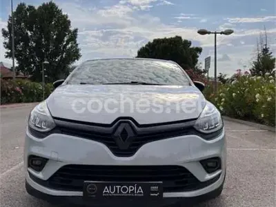 Usado Renault Clio IV LIMITED 90 CV (66 kW) 2017 Gris / plata Berlina