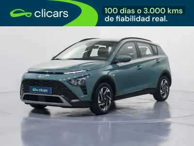 Usado Hyundai Bayon 100 CV (73 kW) 2023 Verde SUV