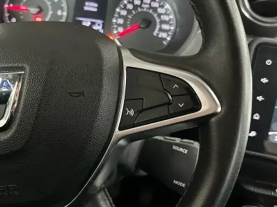 Usado Dacia Duster Prestige 130 CV (95 kW) 2022 Naranja SUV