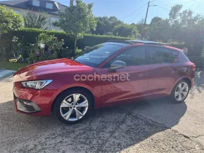 Usado Seat Leon FR 130 CV (95 kW) 2023 Rojo Berlina