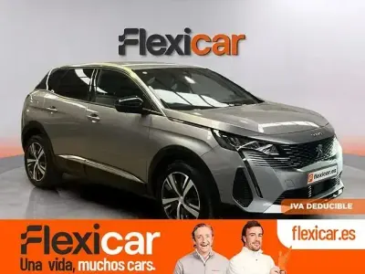 Usado Peugeot 3008 Allure 130 CV (95 kW) 2023 Gris SUV