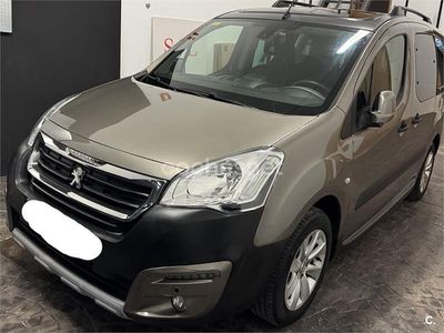 Usado Peugeot Partner Tepee Outdoor 100 CV (73 kW) 2016 Marrón Monovolumen
