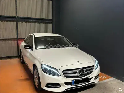 Usado Mercedes C180 156 CV (114 kW) 2015 Blanco Familiar