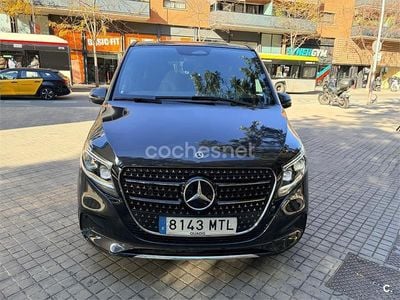 Negro Usado 2024 Mercedes V300 Avantgarde Monovolumen | 73.500 € (Un poco caro)