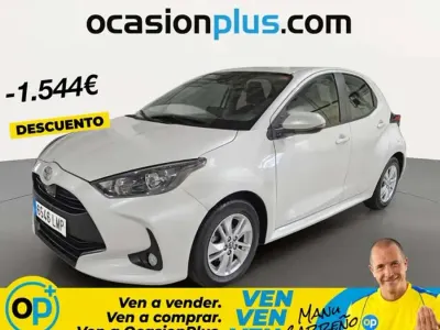 Usado Toyota Yaris Edition 125 CV (91 kW) 2021 Blanco Utilitario