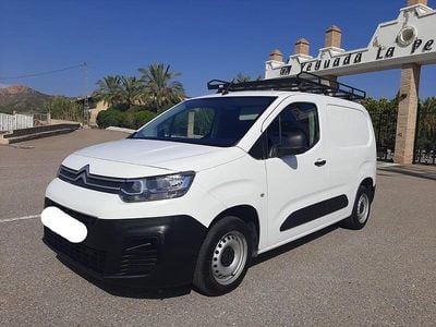 Usado Citroën Berlingo Feel 75 CV (55 kW) 2019 Blanco Monovolumen