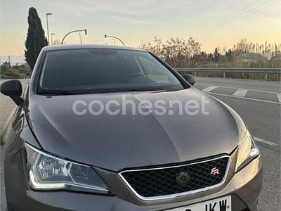 Usado Seat Ibiza FR 110 CV (80 kW) 2015 Gris / plata Berlina