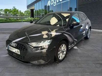 Usado Audi A3 Sportback S-Line 110 CV (80 kW) 2023 Plateado Utilitario
