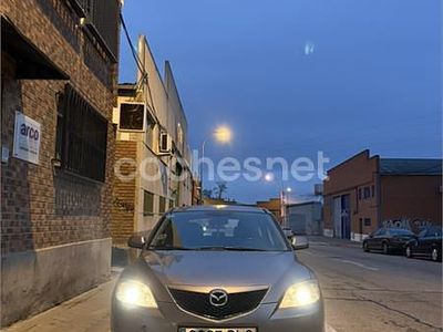 Gris / plata Usado 2005 Mazda 3 Active Berlina | 2500 € (Super precio)
