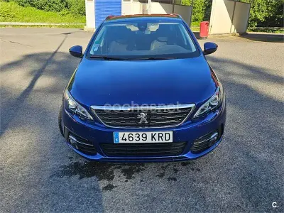 Usado Peugeot 308 SW Allure 130 CV (95 kW) 2018 Azul Familiar