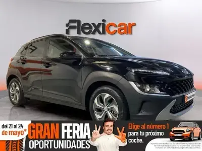Używany Hyundai Kona 141 KM (103 kW) 2022 Czarny SUV