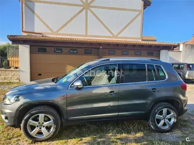 Usado VW Tiguan 177 CV (130 kW) 2014 Gris / plata SUV