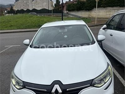 Usado Renault Mégane IV LIMITED 95 CV (69 kW) 2019 Blanco Berlina