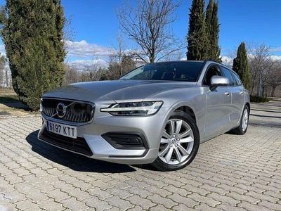 Gris / plata Usado 2019 Volvo V60 Momentum Familiar | 16.990 € (Un poco caro)