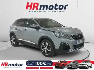 Usado Peugeot 3008 Allure 130 CV (95 kW) 2020 Gris / plata SUV